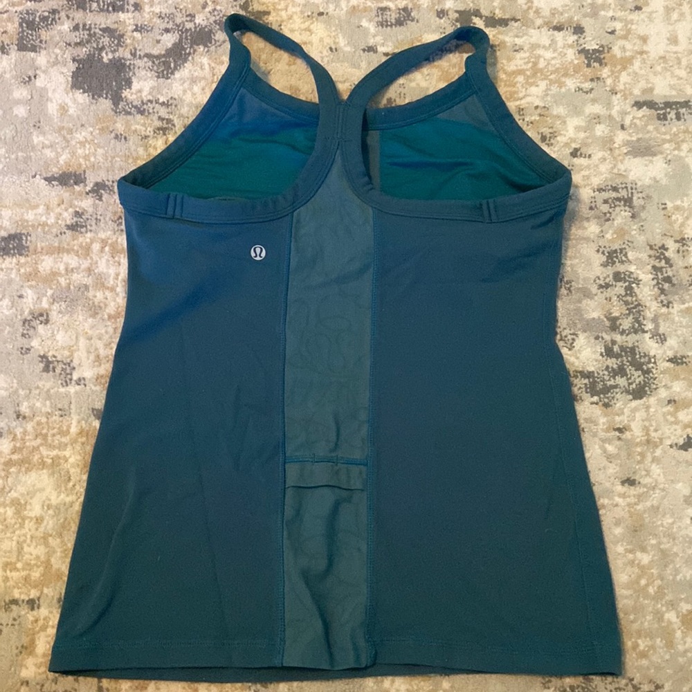 Lululemon tank